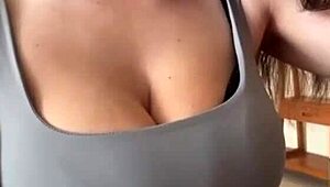 young neighbor's massive natural tits bounce in outdoor hookup