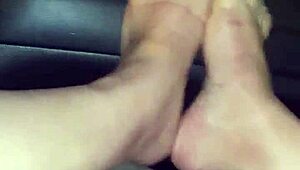 i tease my pretty feet outdoors public joi toes for you spain style 😘👣