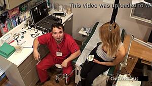 MARIA SCREAMS IN LATEX GLOVES WHILE SPREADING ASS FOR HUMILIATION!