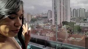 chamou amante pauzudo pro corno manso sair e fodeu gostosa safada na buceta