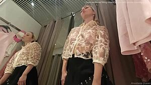 Amazing Big Boobs Girl Flashes Nude in Fitting Room!