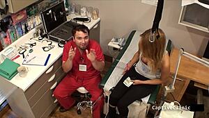 MARIA SCREAMS IN LATEX GLOVES WHILE SPREADING ASS FOR HUMILIATION!