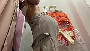 zorra caliente me sorprendio atrapada probandose bikini tetas perfectas culo grande dios mio