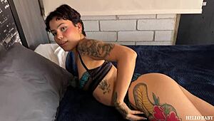 Jery Lee Craves Desperate Anal Over Night Out