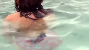 beautiful stepmom flashes beach vibes while fingering herself just for your eyes