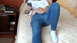 watch me finger pussy on cam while they jerk off and cum hard??