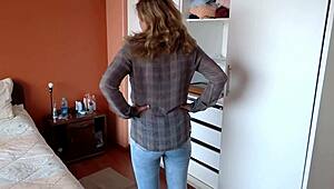 whoa, stepmom's huge mature ass looks insane in tight jeans no panties 😍🍑