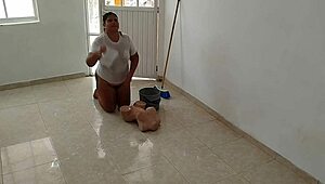 Chubby Colombian shakes huge ass masturbating juicy pussy