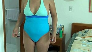 Pre-beach masturbation or my huge orgasm?