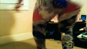 black milf drops her fat ass and wet pussy for fun