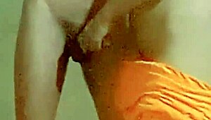 Viral Desi Muslim Girlfriend's Slim Body and Big Natural Boobs Exposed