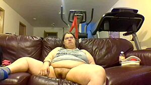 i'm just sitting here watching tv and suddenly i gotta piss all over myself lol