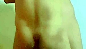 Viral Desi Muslim Girlfriend's Slim Body and Big Natural Boobs Exposed