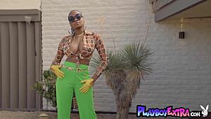 omg i can't hide it anymore this glamorous ebony teen nyla waldorf's hairy pussy has me obsessed after her striptease
