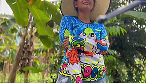 that innocent looking colombian campesina housewife gets fucked outdoors for chickens close-up
