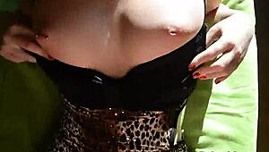 wanna see this wet teen milf couple squirt on webcam homemade? 