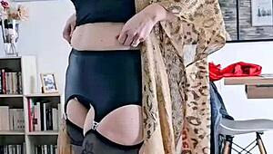 in sexy lingerie waiting for you to fuck my pussy and ass on web chat