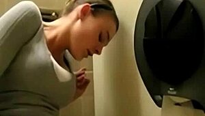 omg i cum so quick masturbating in this toilet