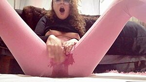 mexicana caliente squirts hard from dildo in cell, que rico