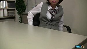 She spreads her puffy pussy on his silly face 😜