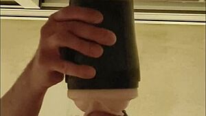 🤯 fucking my fleshlight so hard it makes me shake with orgasm 😩💦