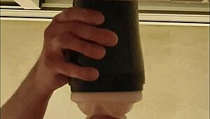 🤯 fucking my fleshlight so hard it makes me shake with orgasm 😩💦