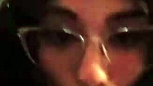 me siento aburrida y le pido chupar la polla a mi esposo