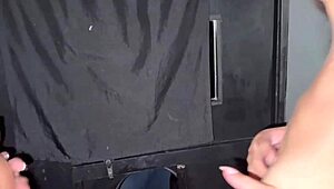 Met this girl at swing and shared cock in gloryhole