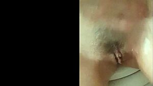 candid shy amateur gf shaving her pussy close up