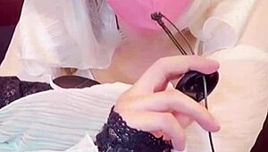mask beauty crossdressing and masturbating while streaming