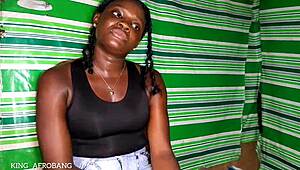 chocolate skin girl masturbates erotically with dildo in casting interview
