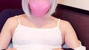 mask beauty crossdressing and masturbating while streaming