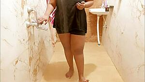 Myanmar Sexy Milf Taking Shower