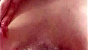 candid shy amateur gf shaving her pussy close up