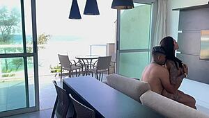 cheguei da praia e gozei gostoso no pau do bandido