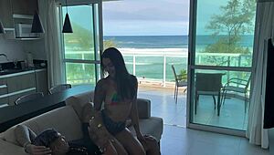 cheguei da praia e gozei gostoso no pau do bandido