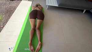 Blonde yoga trainer gets fucked outdoors in park