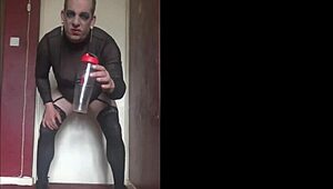 Bisexual sissy mark wants real piss to drink