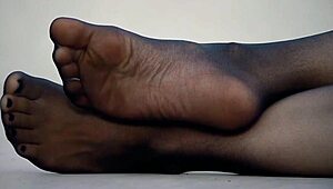 feet look great in nylon pantyhose