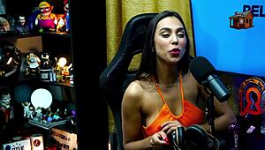 Didy reis shows her beautiful breasts during podcast