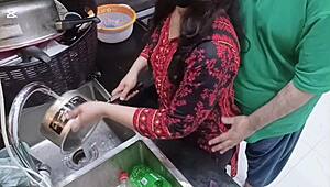 pakistani housemaid fucked in kitchen 😈