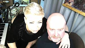 The fun of a mature married couple on the cramped balcony of a moscow apartment-4