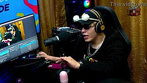 Didy reis shows her beautiful breasts during podcast