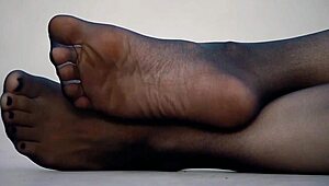 feet look great in nylon pantyhose