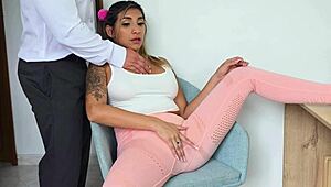 i cant believe my stepdad fingered my pussy till i squirted