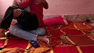hot slim wife ko dost ke sath share kiya - newley married wife threesome sex