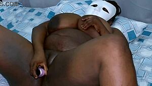 Juicy pussy gets toyed deeply