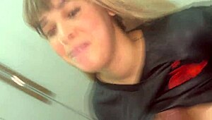 Minha Meia-Irm� Me Deixa Brincar Com Seus Peitos Grandes Transamos Escondido Gozada Facial - Pau Grande