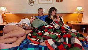 Hermanastra shows jealousy toward new family member