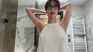Long Legs Nerdy College Girl Shows Pink Panties